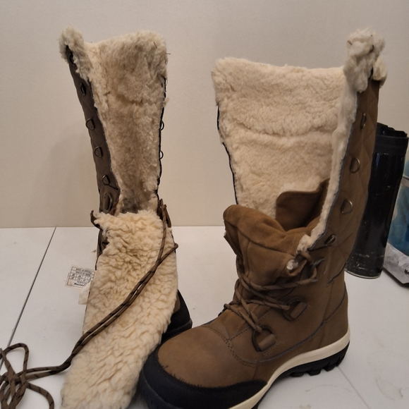 bear claw Shoes - Cozy Tan Winter Boots with Faux Fur Lining